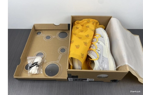Lot DJ0950-109 O-W Nike Low Dunk 39 0824